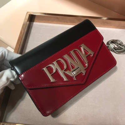 Prada Logo Chain Shoulder Bag,19cm - 프라다 로고 체인 숄더백 ,1BD101-3,19cm,레드+블랙