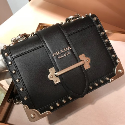 Prada Cahier Leather Shoulder Bag,20cm - 프라다 카이에 레더 여성용 숄더백 ,1BD045-10,20cm,블랙(은장)