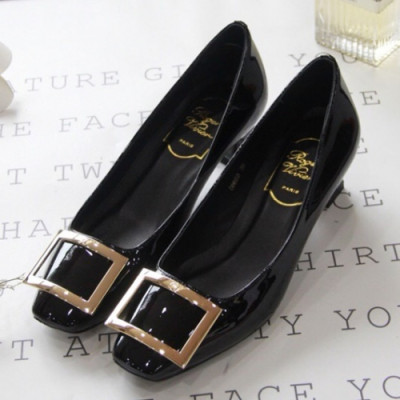 Roger Vivier 2019 Ladies Belle Patent-leather Court Shoes- 로저비비에 여성 벨르 비비에 페이턴트 레더 코트 슈즈 Rog0034x.Size(225 - 250).블랙