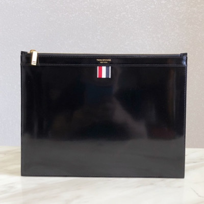 Thom Browne 2019 Leather Clutch Bag ,30/33cm - 톰브라운 2019 레더 남여공용 클러치백 THOB0044,30/33cm,블랙