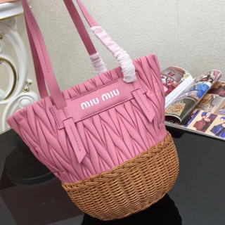 MiuMiu 2019 Nappa Leather and Wicker Bucket Tote Shoulder Bag,22cm - 미우미우 2019 나파 레더 위커 버킷 토트 숄더백,5BE021, MIUB0197 , 22cm,핑크