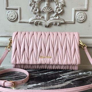MiuMiu 2019  Matelasse  Shoulder Cross Bag,21.5cm - 미우미우 2019 마틀라세 숄더 크로스백,5BH080, MIUB0231,21.5cm,핑크