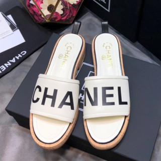 Chanel 2019 Ladies Leather Slipper - 샤넬 2019 여성용 레더 슬리퍼 CHAS0169.Size(225 - 250).화이트