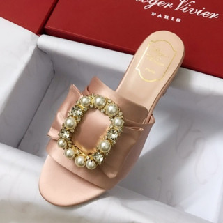 Roger Vivier 2019 Ladies Silk Middle-heel Slipper - 로저비비에 2019 여성용 실크 미들힐 슬리퍼 RVS0122.Size(225 - 245).핑크