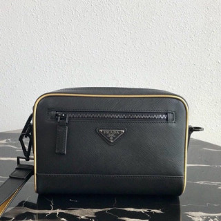 [모던&시크]Prada 2019 Saffiano Shoulder Bag,23CM - 프라다 2019 사피아노 남성용 숄더백,2VH063-3,23cm,블랙