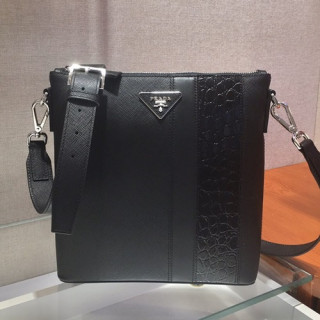 Prada 2019 Leather Messenger Shoulder Bag,25CM - 프라다 2019 레더 남성용 메신저 숄더백,2VH089-2,25cm,블랙