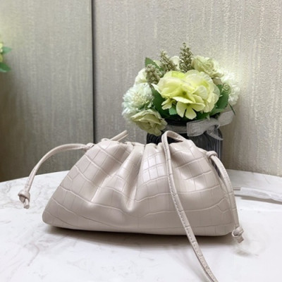 Bottega Veneta 2019 The Pouch Bag / Shoulder Bag,22cm - 보테가 베네타 2019 더 파우치 백 / 숄더백,BVB0442,22cm,화이트