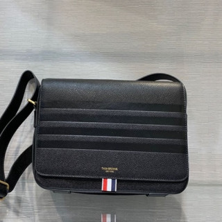 Thom Brown 2019 Leather Shoulder Bag ,27CM - 톰브라운 2019 레더 남성용 숄더백, THOB0084,27CM,블랙