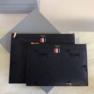Thom Browne 2020 Leather Clutch Bag ,30/33cm - 톰브라운 2020 레더 남여공용 클러치백 THOB0087,30/33cm,블랙