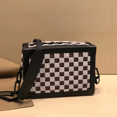 Louis Vuitton 2020 Soft Trunk Shoulder Bag,25cm - 루이비통 2020 소프트 트렁크 숄더백 M44427,LOUB2000,25cm,브라운화이트