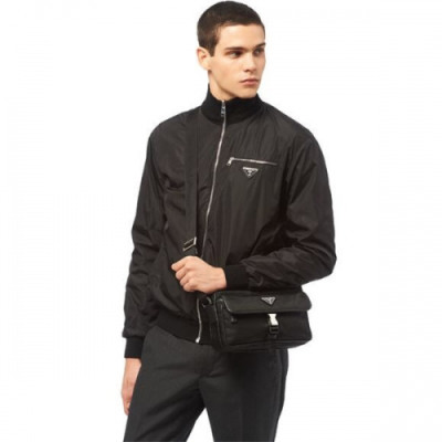 [프라다] Pradaa 2020 Men's Nylon Shoulder Bag,25cm - 프라다 2020 남성용 네일론 숄더백,25cm,PRAB0199,블랙