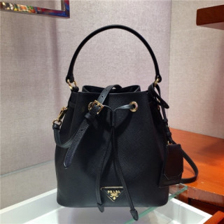 Prada 2020 Women's Leather Tote Bucket Bag,22cm - 프라다 2020 여성용 레더 토트 버킷백,22cm,PRAB0316,블랙