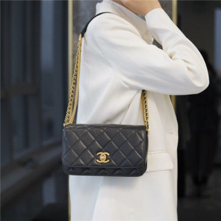 [샤넬] Chanel 2020 Women's Leather Shoulder Bag,21cm - 샤넬 2020 여성용 레더 숄더백,21cm,CHAB1601,블랙