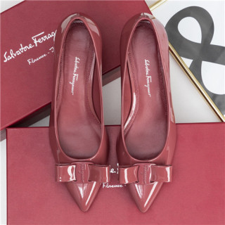 Salvatore Ferragamo 2021 Women's Leather Middle Heel - 페라가모 2021 여성용 레더 미드힐,Size(225-250),FGMS0528,핑크