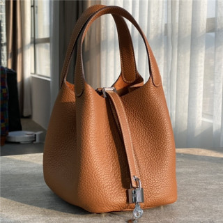 [에르메스]Hermes 2021 Women's Leather Bucket Tote Bag,18cm - 에르메스 2021 여성용 레더 버킷 토트백,18cm,HERB0845,카멜