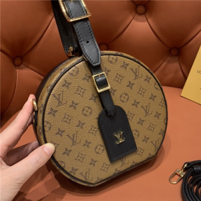 [핫잇템]Louis Vuitton 2021 Women's Petite Boite Chapeau Shoulder Bag,17.5cm,M43510,LOUB2352 - 루이비통 2021 여성용 부아뜨 샤포 숄더백,17.5cm,카키