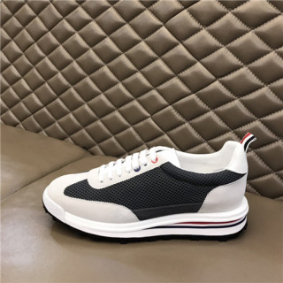 Thom Browne 2021 Men's Leather Sneakers,THOMS0058 - 톰브라운 2021 남성용 레더 스니커즈,Size(240-270),블랙